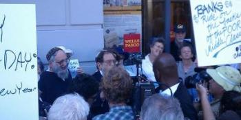 Rabbis Waskow & Lerner & others in Occupy Rosh Hashanah prayerful picket & shofar-blowing to urge Move Our Money from oppressive banks to credit unions & community banks, 9/17/12